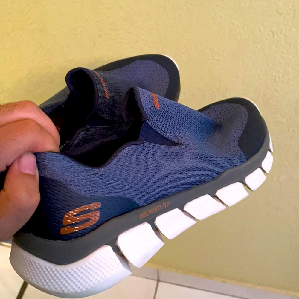 Almost new Skechers 8.5